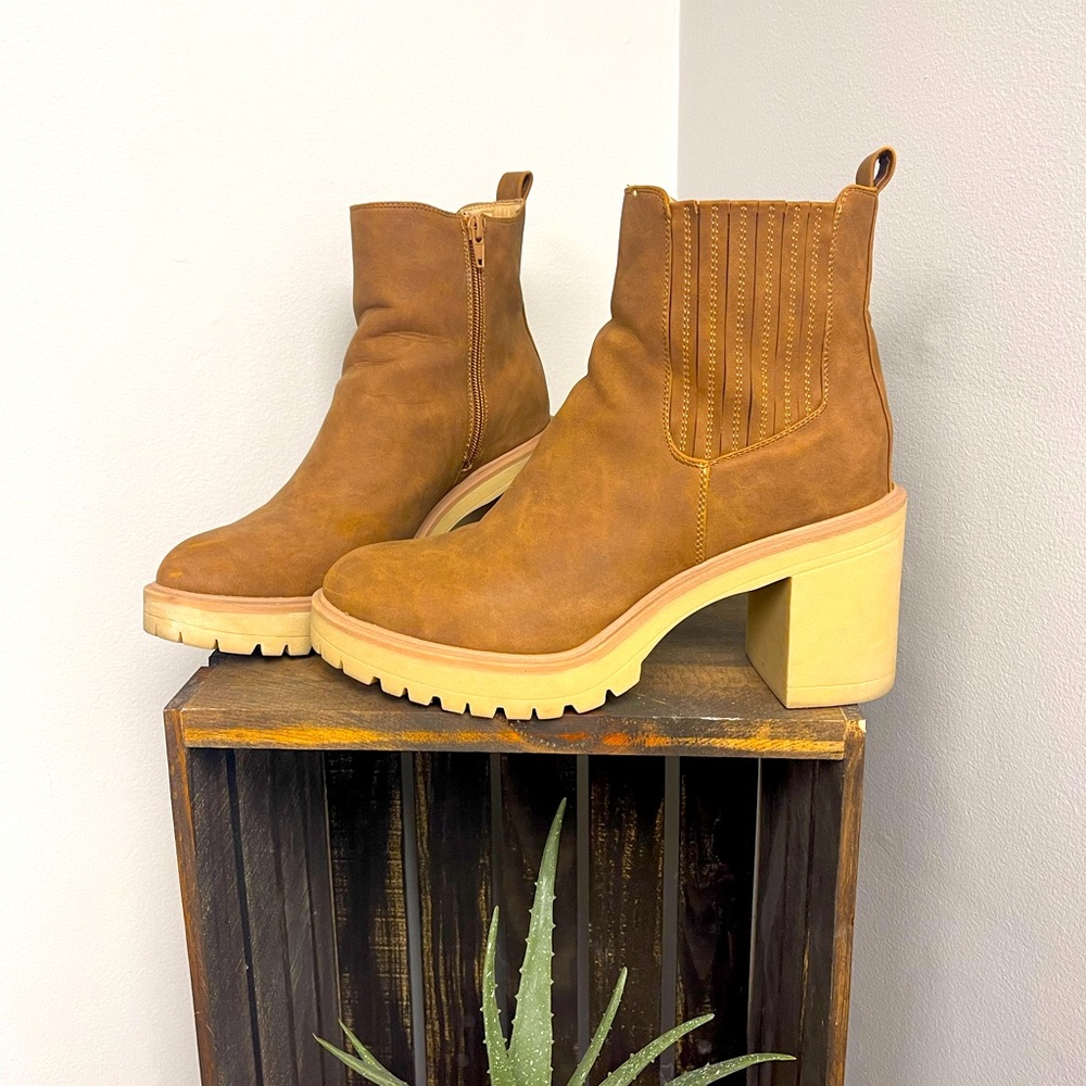 Ankle boots